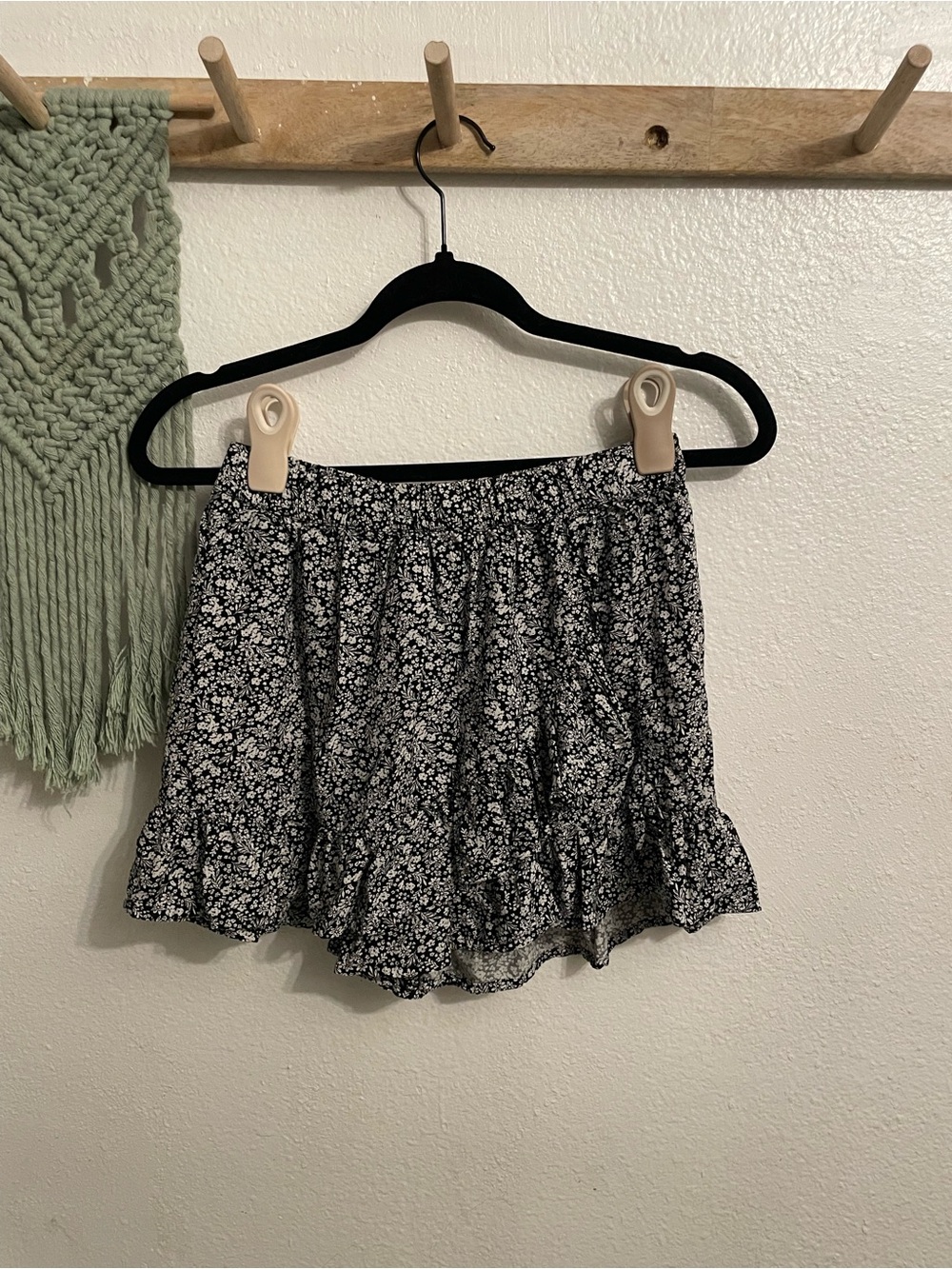 jumping beans Black and White Floral Ruffle Skirt